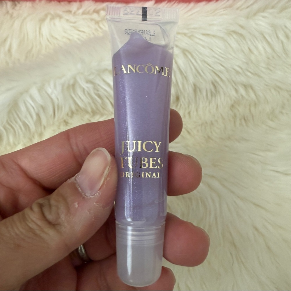 Lancome Juicy Tubes Original Lip Gloss - lavender latte brand new - Picture 3 of 4